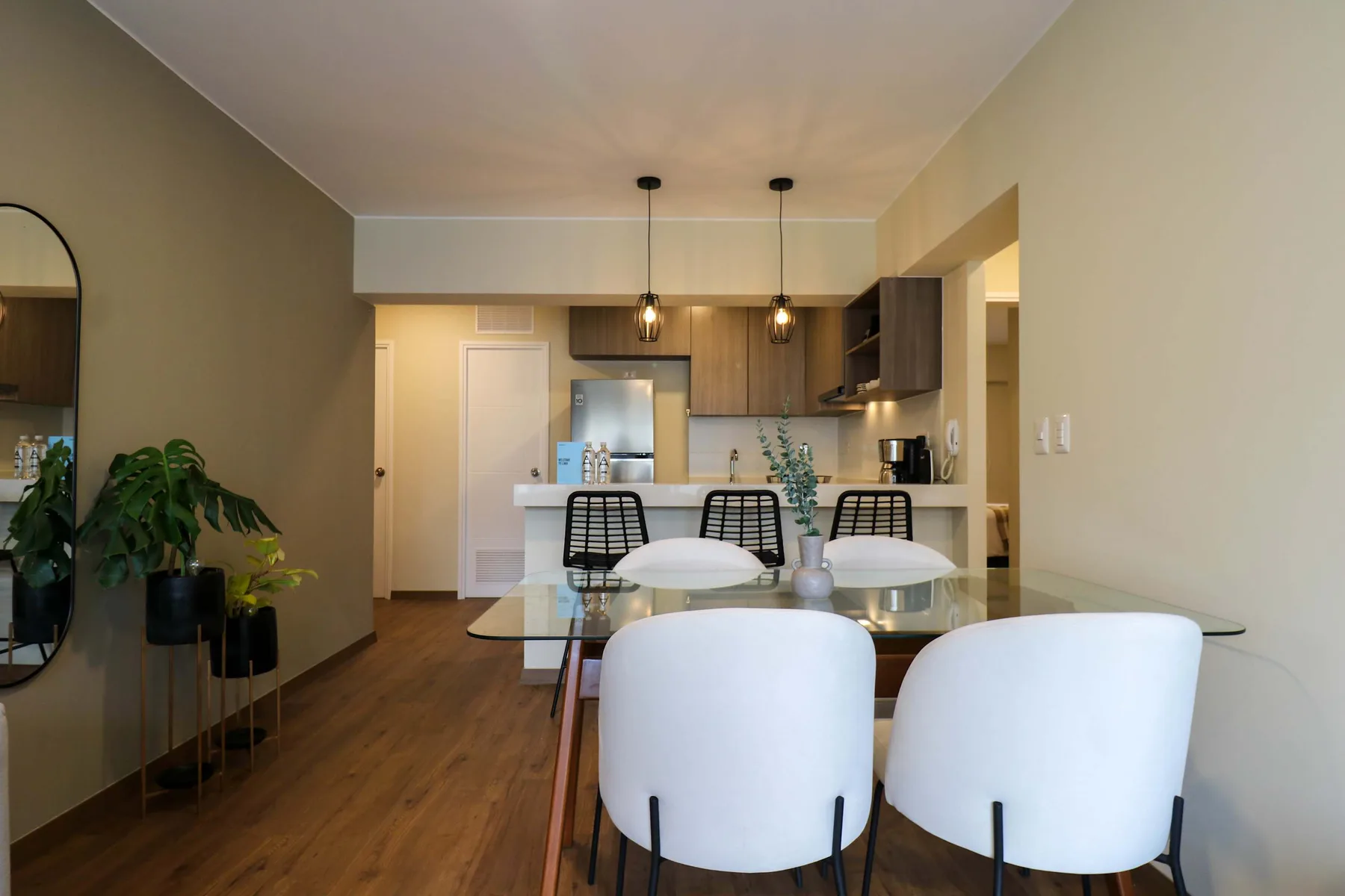 Majestic 2BR w/ Comfy Balcony Near Kennedy Park