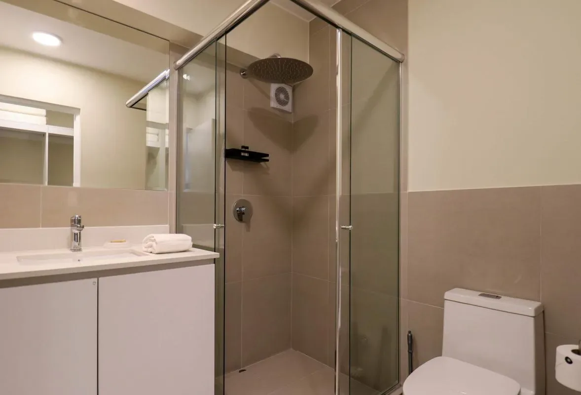 Majestic 2BR w/ Comfy Balcony Near Kennedy Park