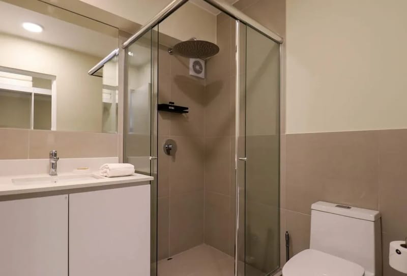 Majestic 2BR w/ Comfy Balcony Near Kennedy Park