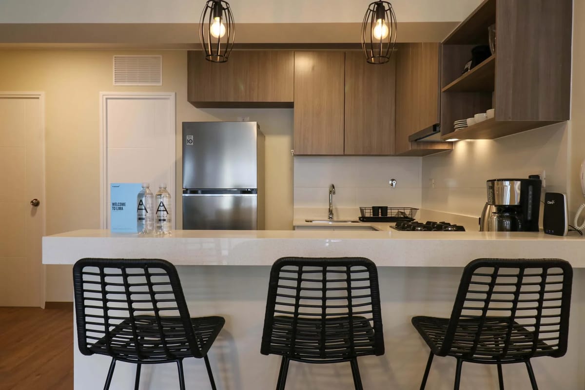 Majestic 2BR w/ Comfy Balcony Near Kennedy Park