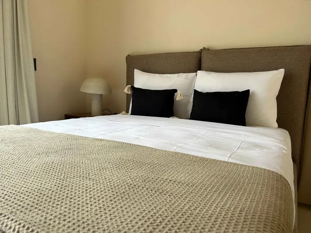 Cozy 2BR with Private Lovely Terrace