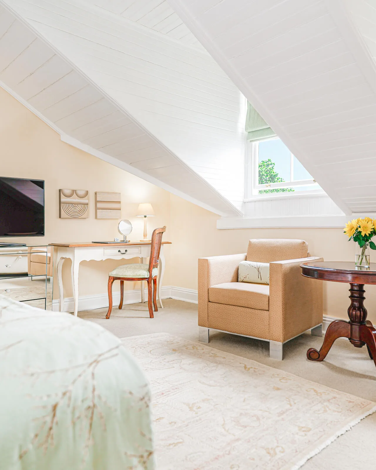 Manor Room