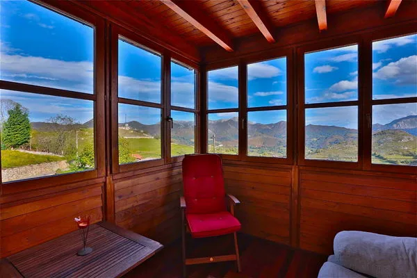 Habitación superior con vistas a la montaña