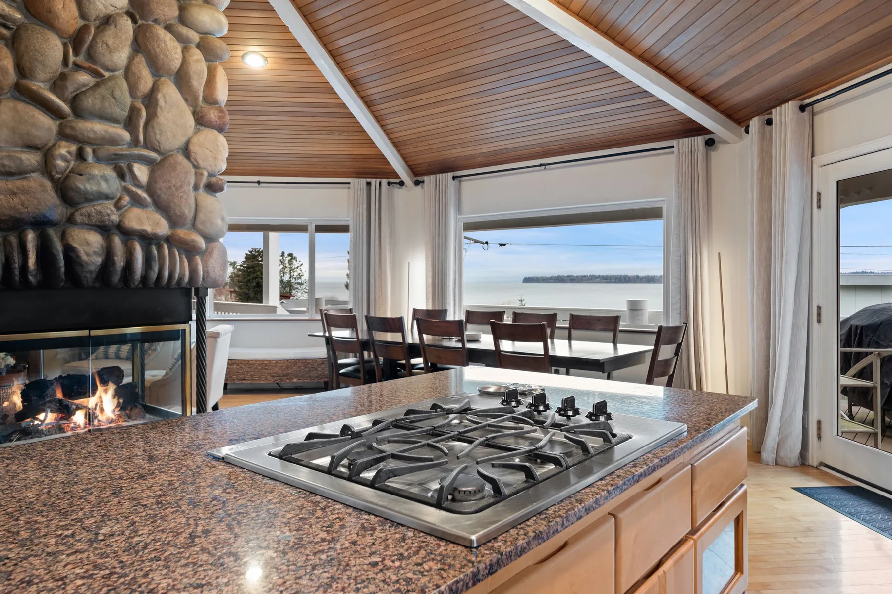 Point Whitehorn Cottage