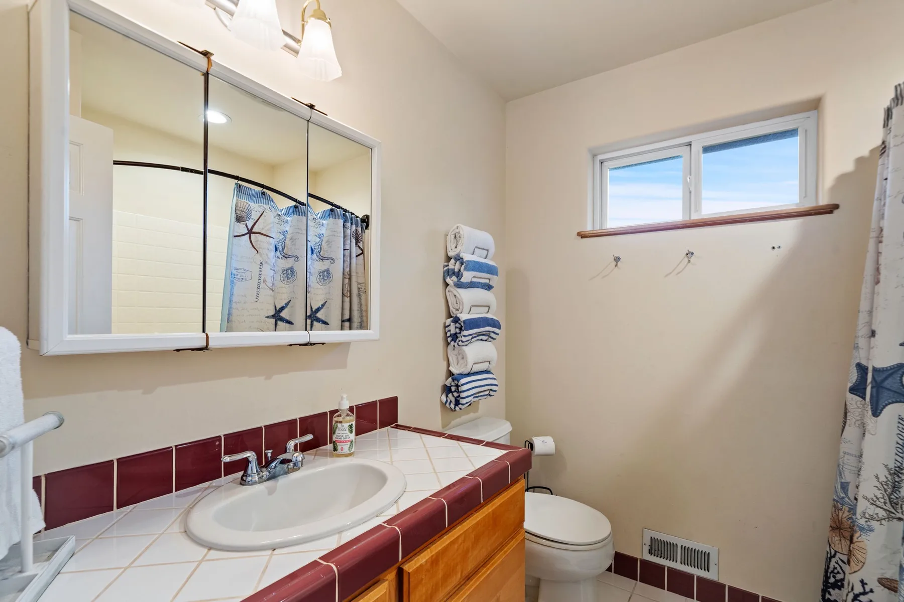 Point Whitehorn Cottage