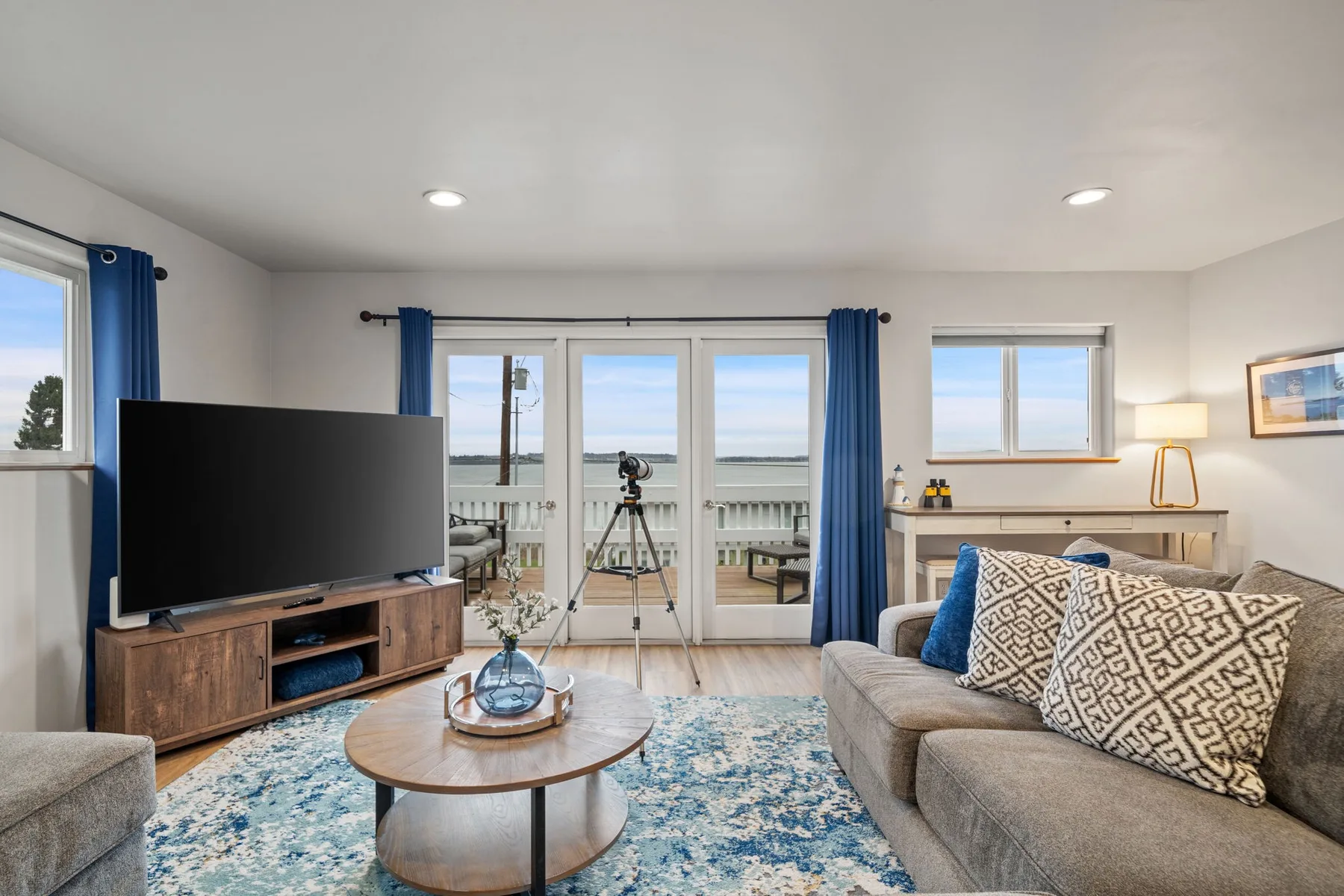 Point Whitehorn Cottage