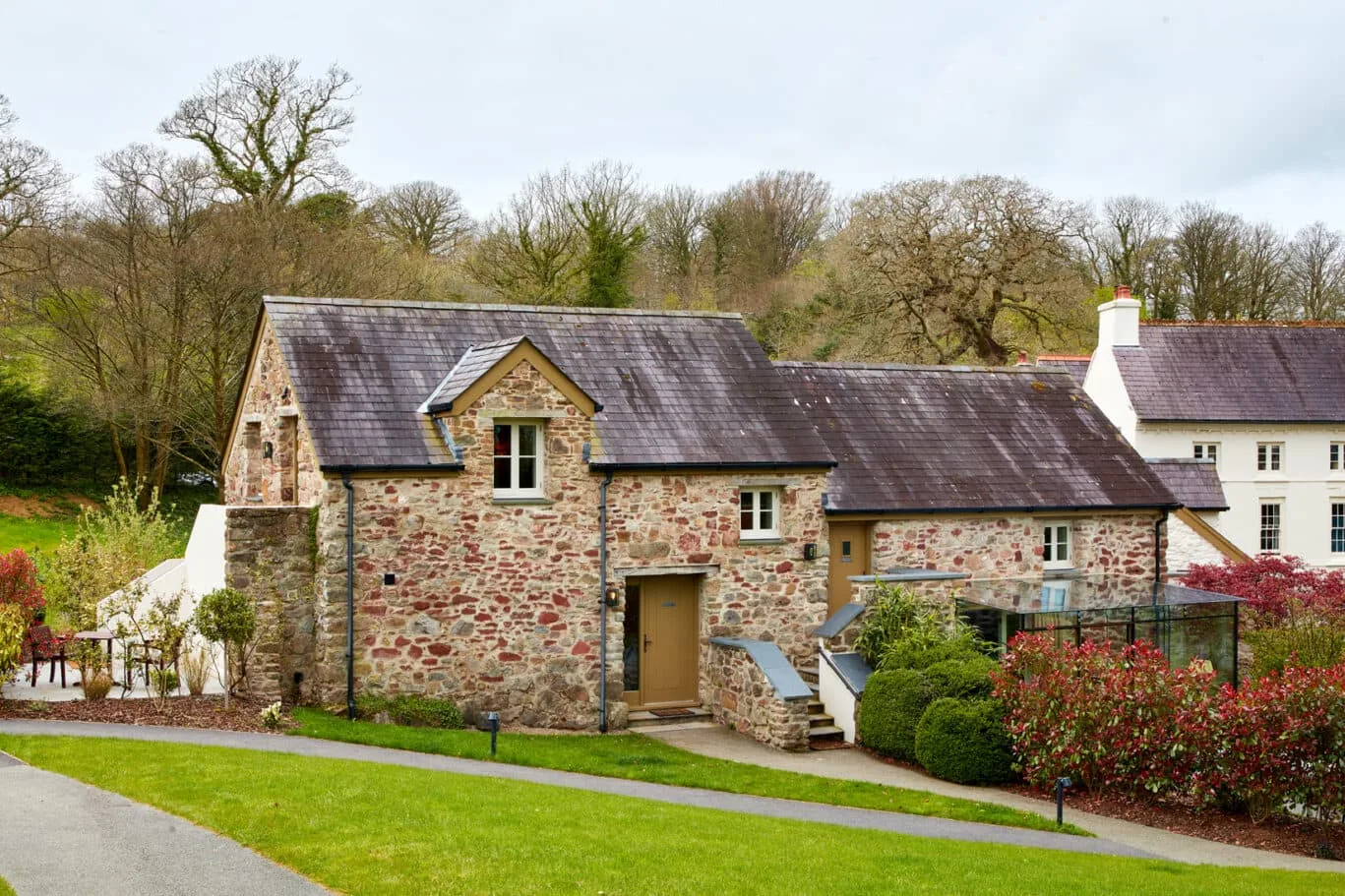 Longhouse en Grove of Narberth