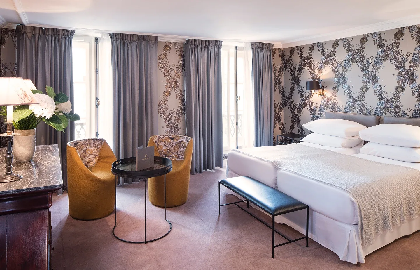 Guest room