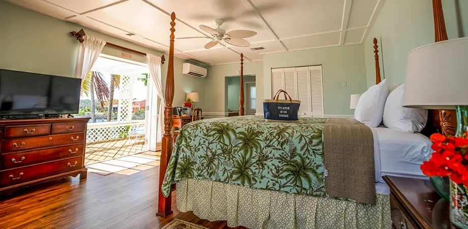 Superior Club Room