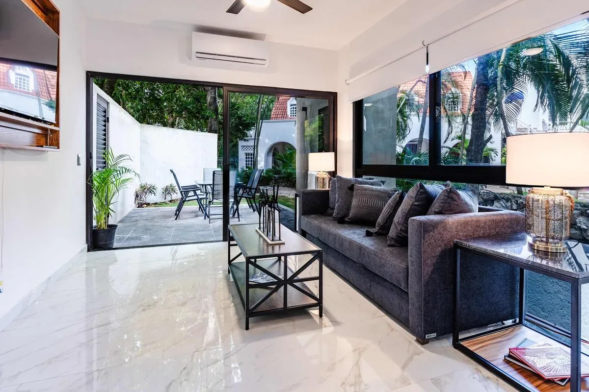 Sunny 2BR Hideaway in Playacar