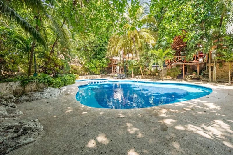 Sunny 2BR Hideaway in Playacar