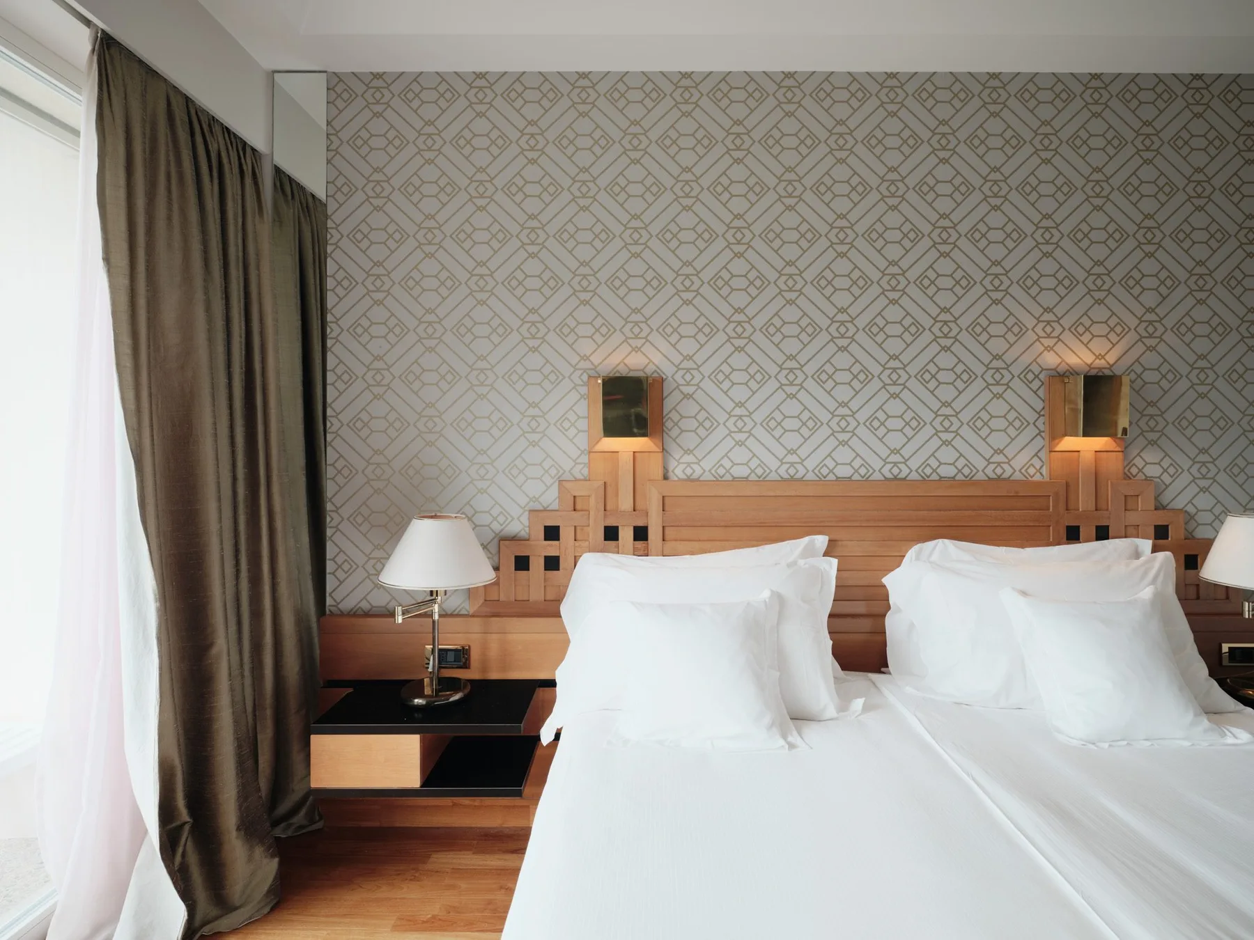 Aurora guest room