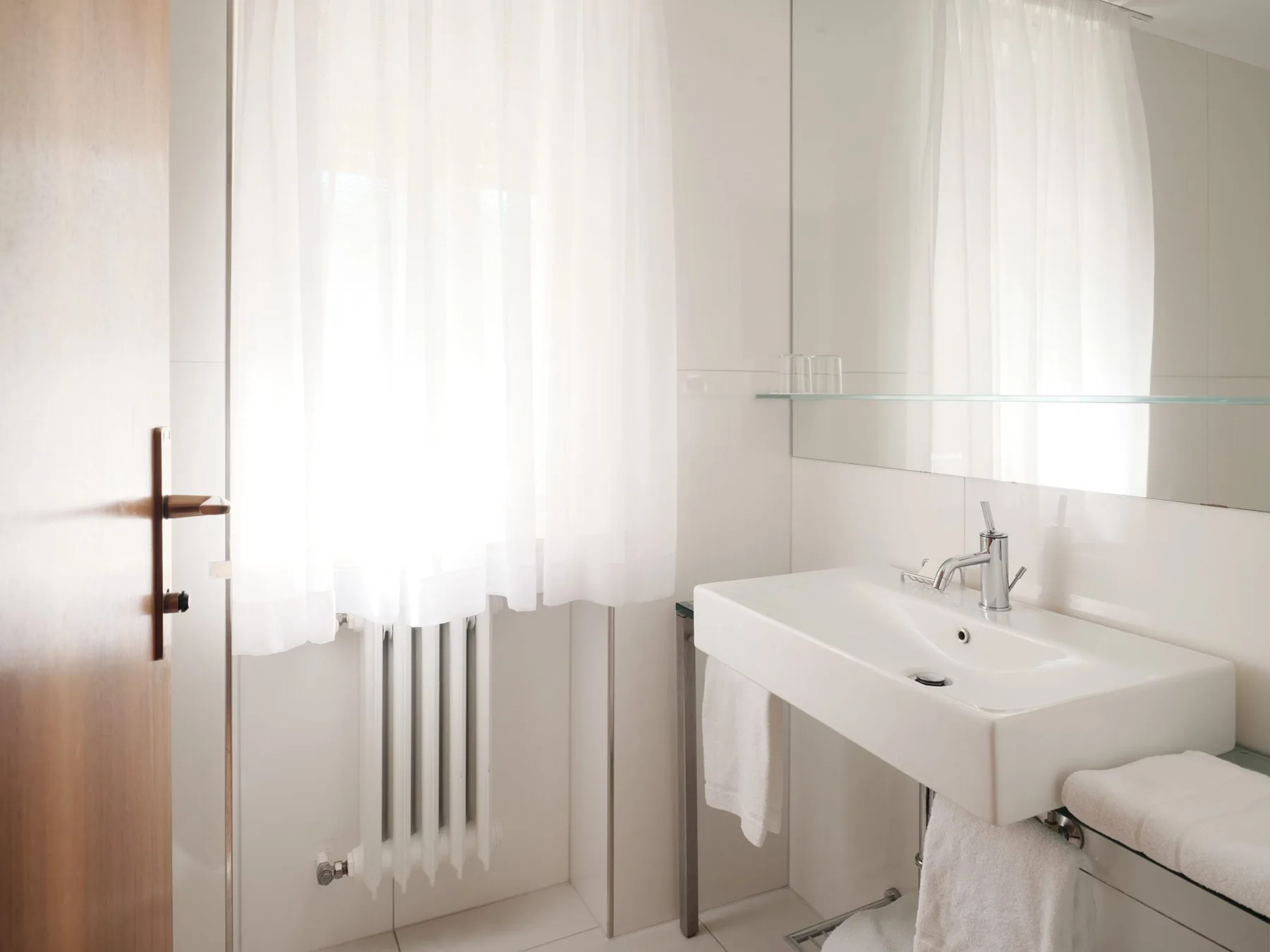 Aurora guest room