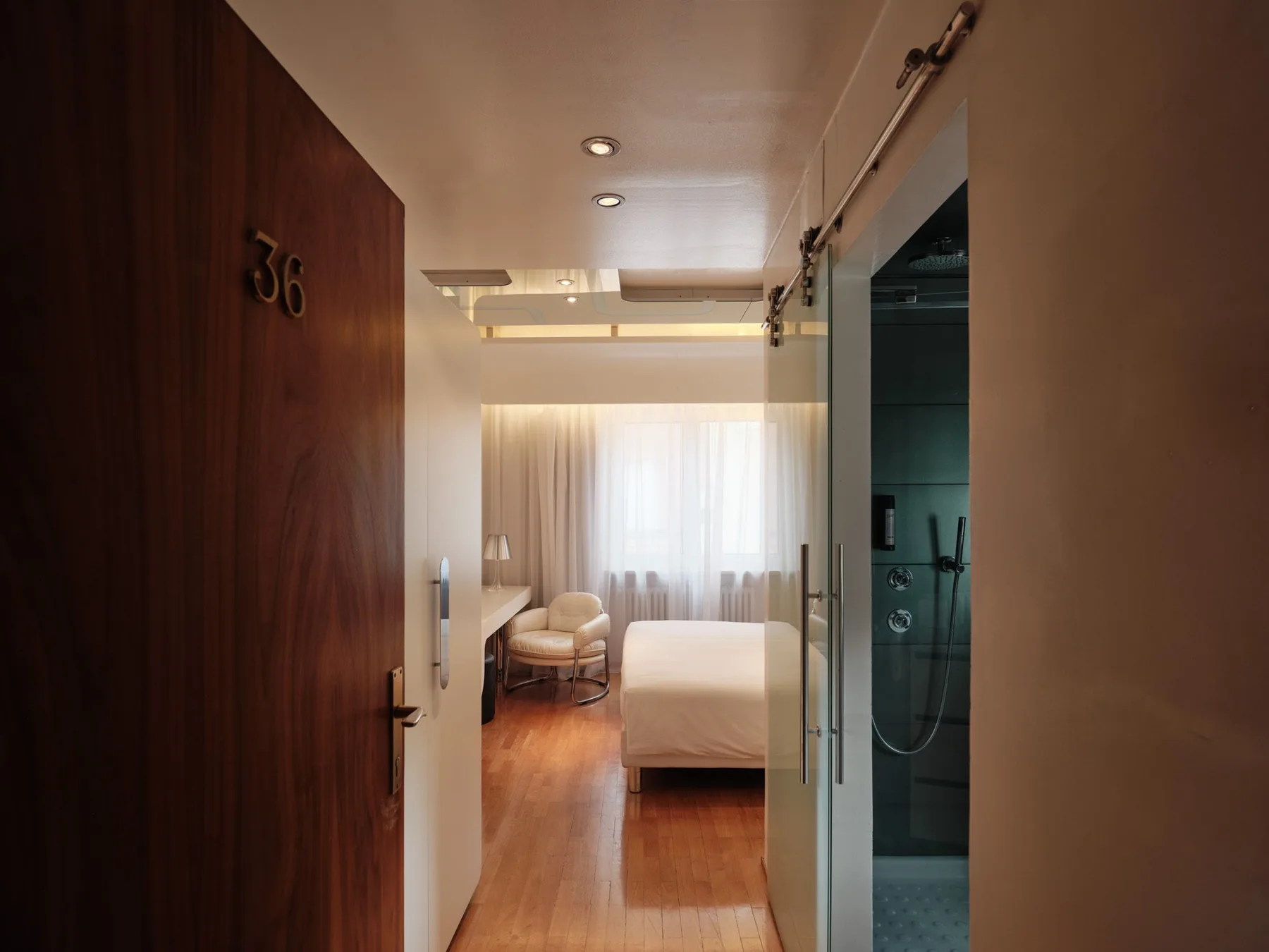 Aurora guest room