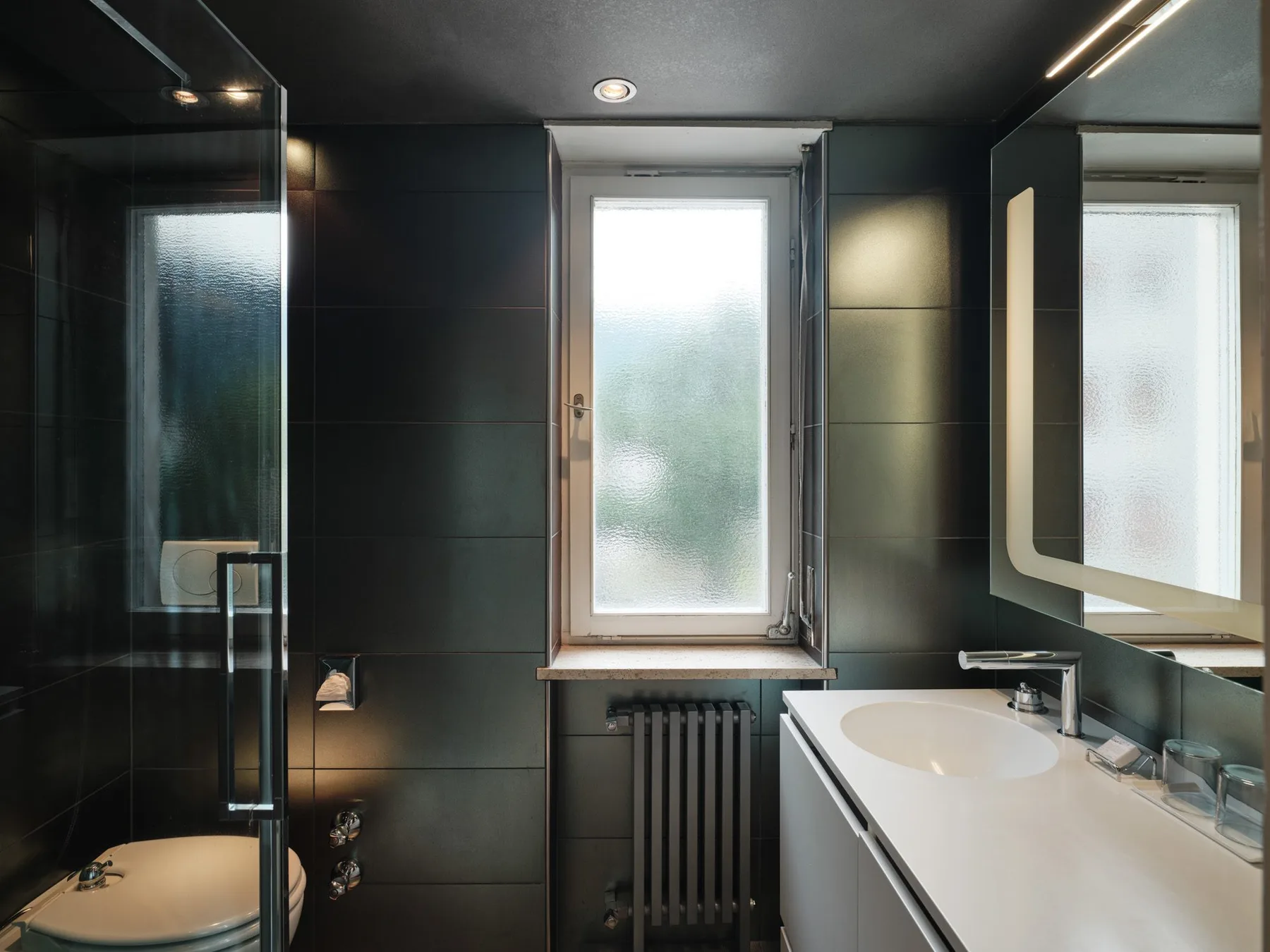 Aurora guest room