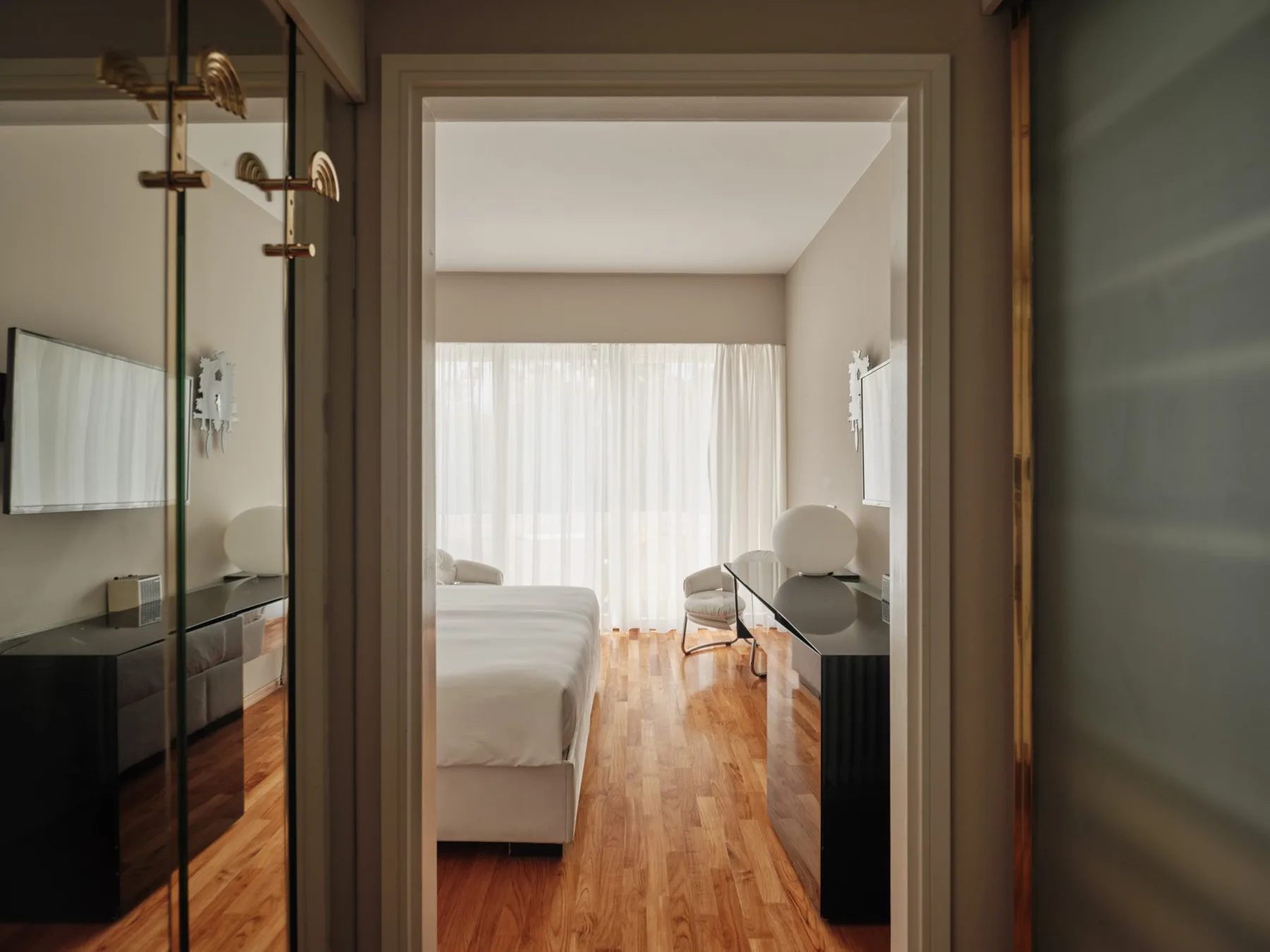 Aurora guest room