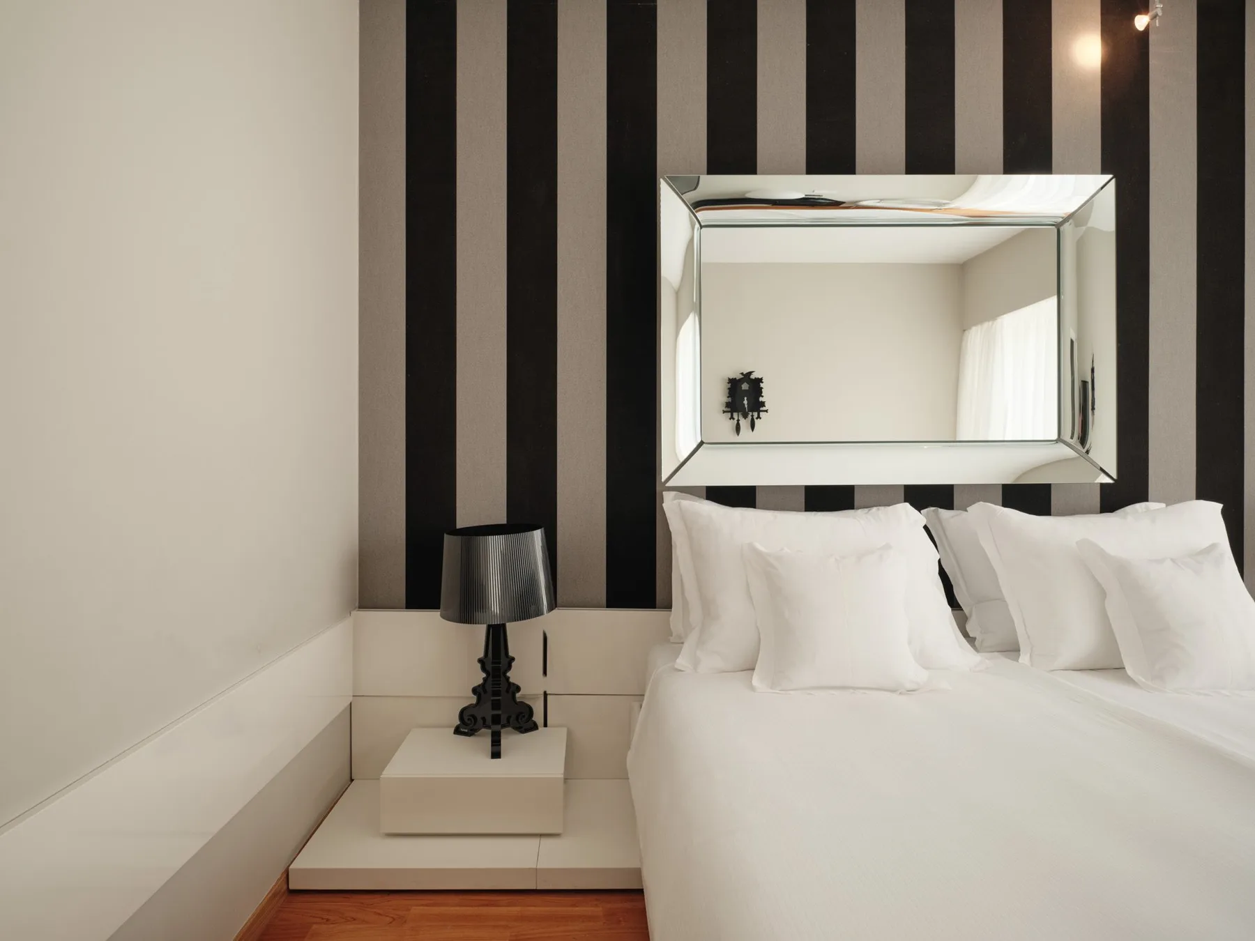 Aurora guest room