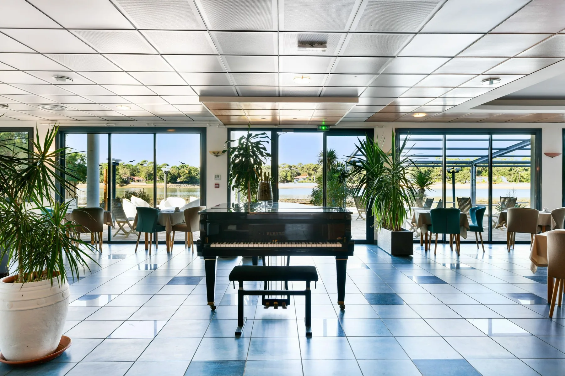 Breakfast room