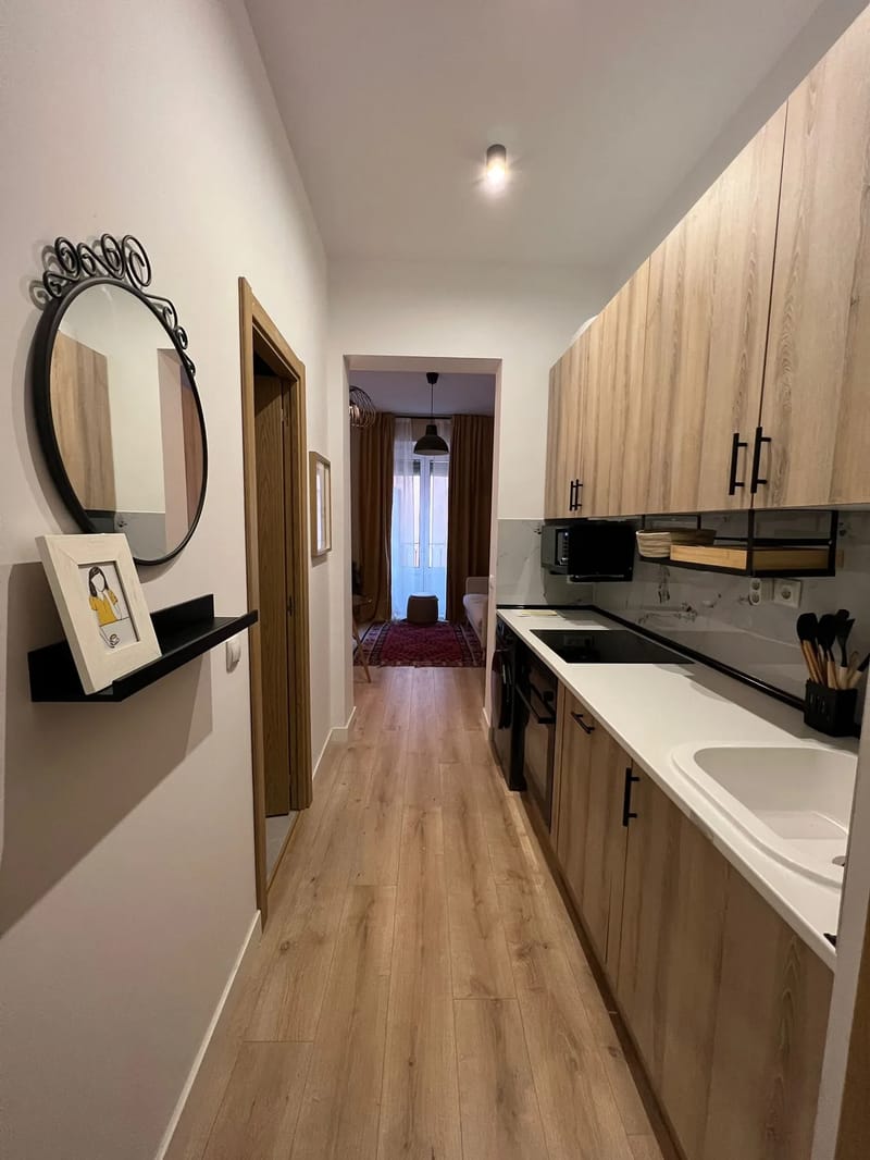 Bright 1BR with Balcony in Madrid Centro