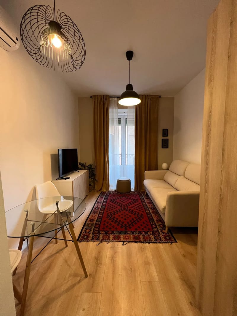 Bright 1BR with Balcony in Madrid Centro