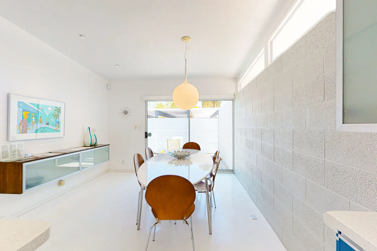 Poolside Modern Wexler - 1261