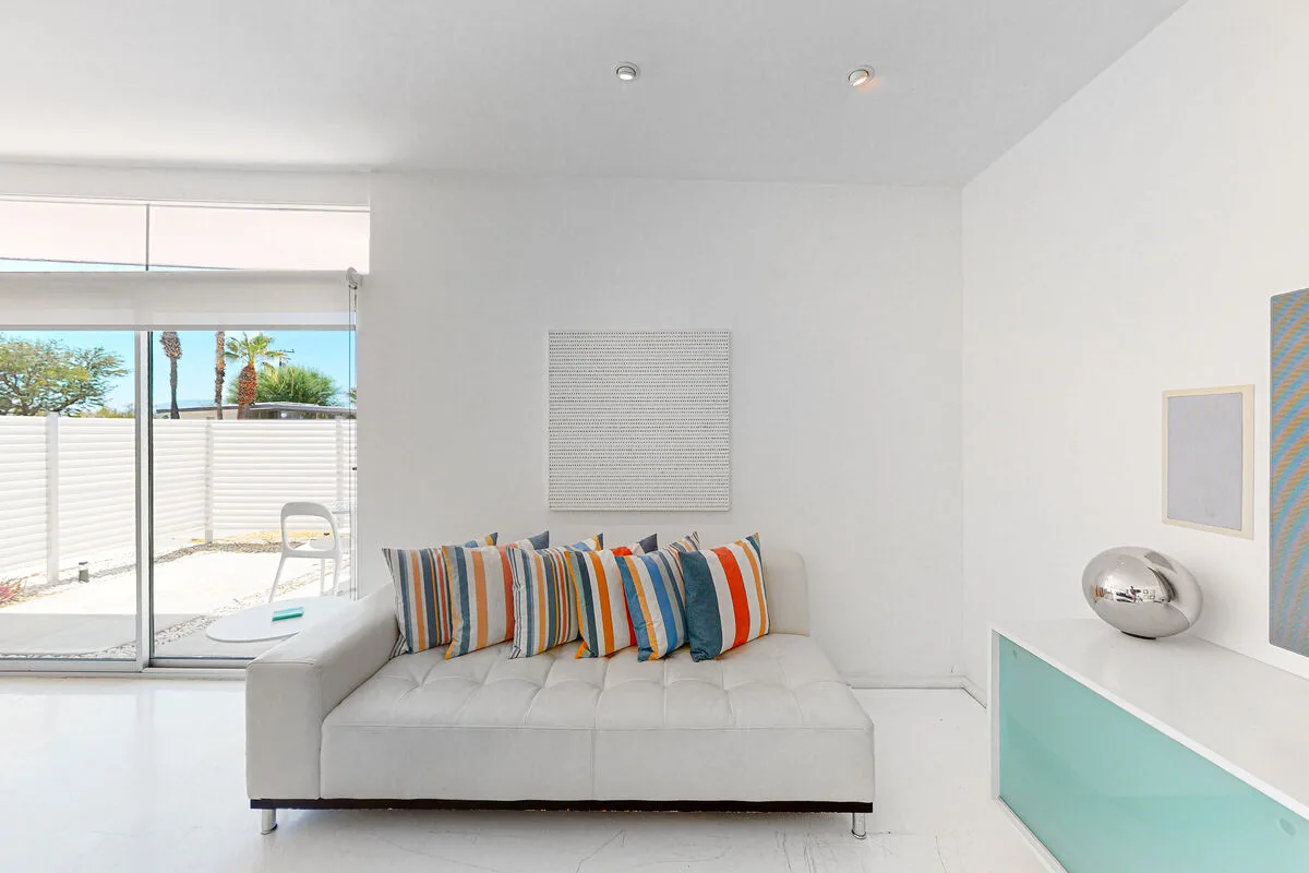 Poolside Modern Wexler - 1261