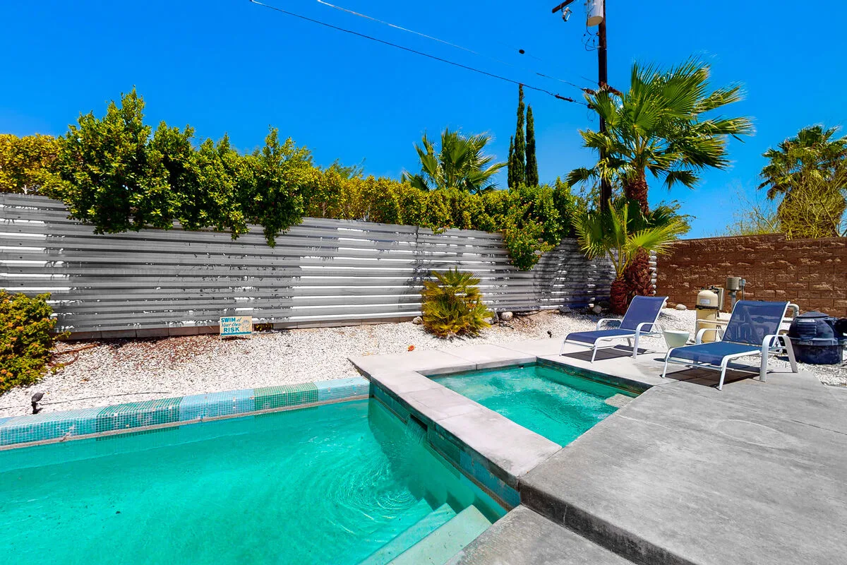 Poolside Modern Wexler - 1261