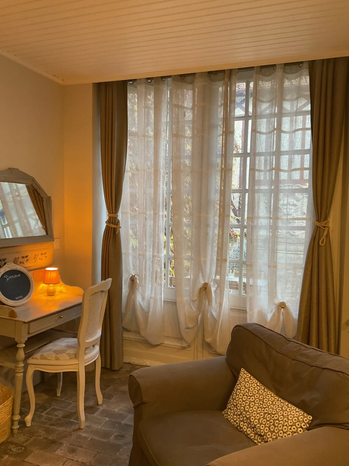 Maison de Famille – Suite with Separate Dining Kitchen