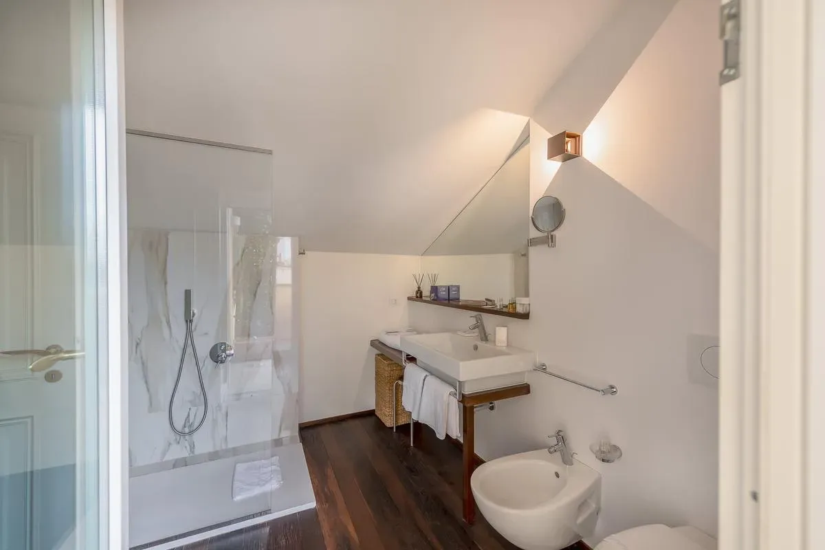 Beautiful 4BR House in Milan