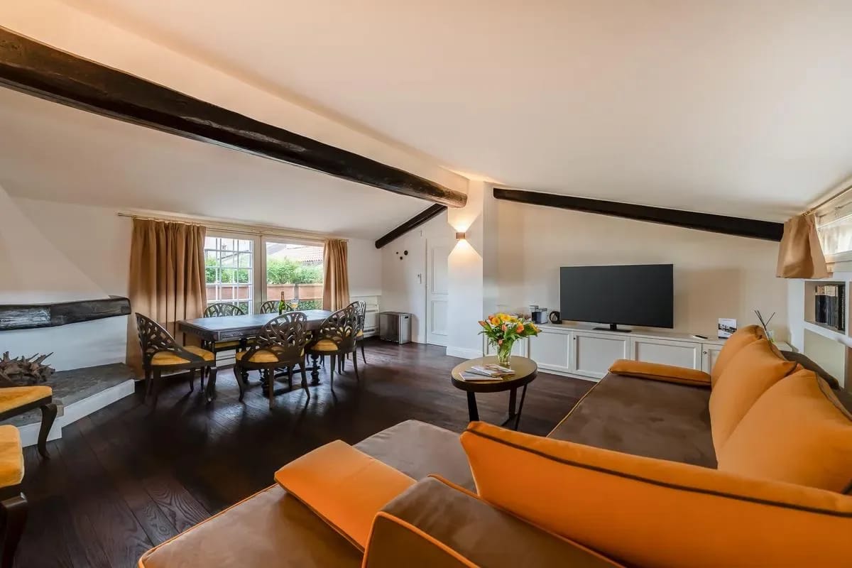 Beautiful 4BR House in Milan