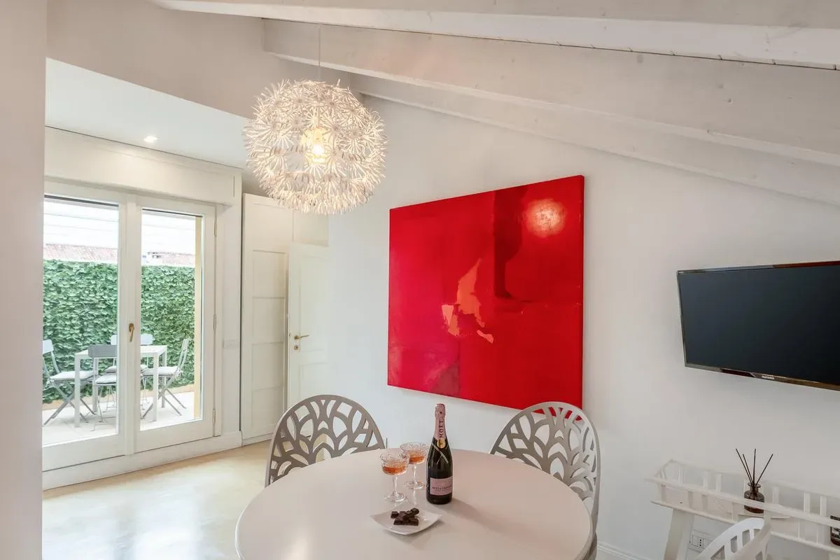 Beautiful 4BR House in Milan