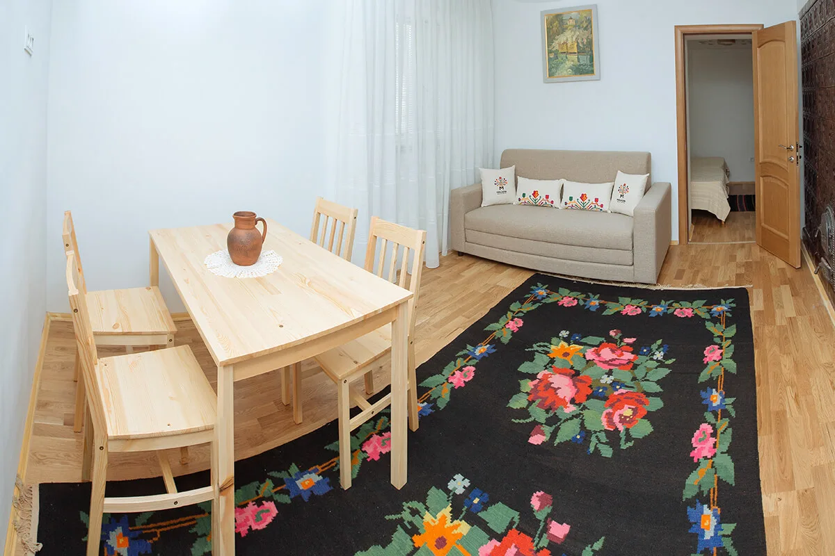Habitación en Casa de sub Stîncă