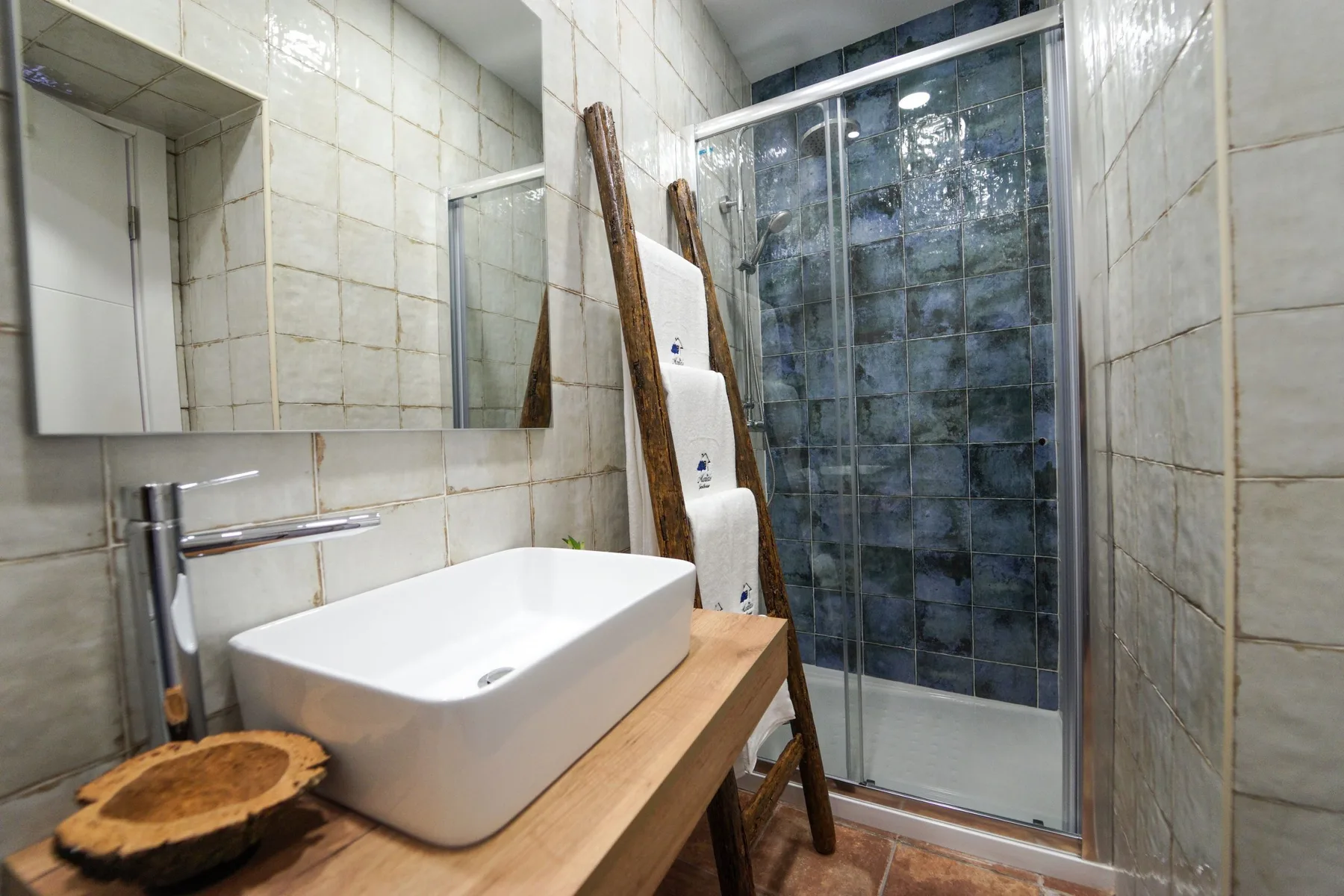 Júlio César bathroom
