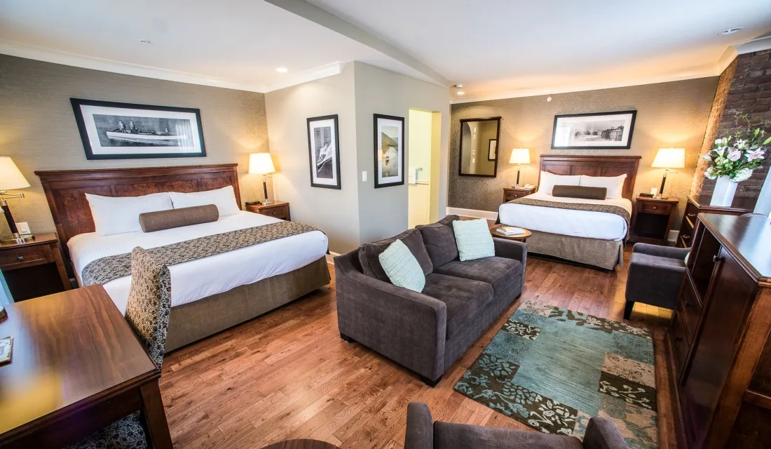 Hume Hotel property photo