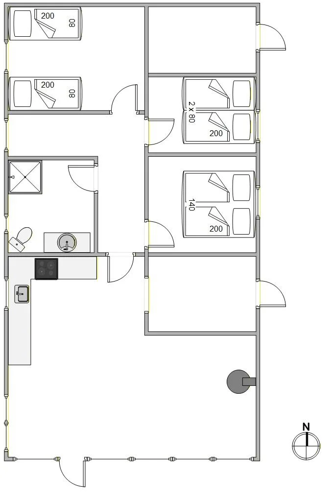 Un plano muestra varios dormitorios, un baño y una amplia zona central de estar.
