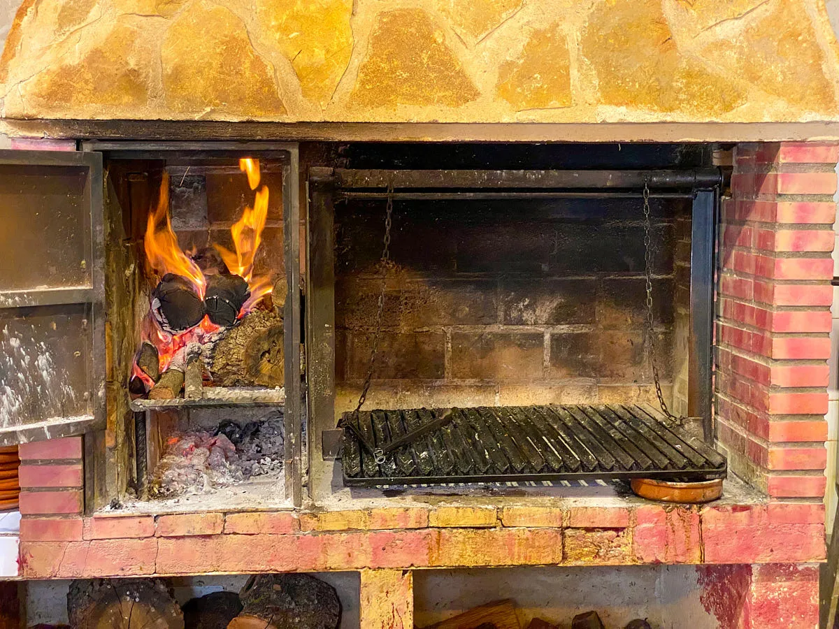 Hostal Ainoa grill