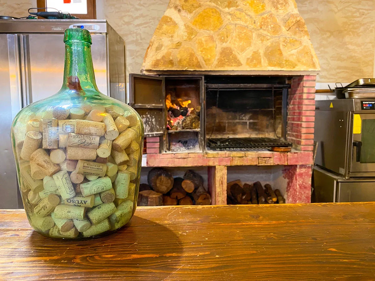 Hostal Ainoa grill
