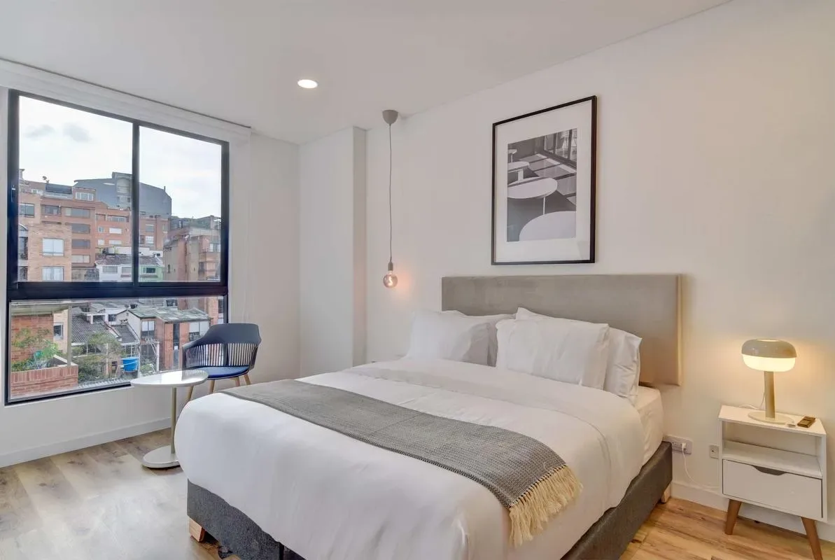 Amazing 2BR in Zona G w/ Balcony