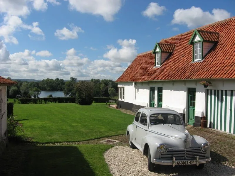 Guest rooms at La Fermette du Lac