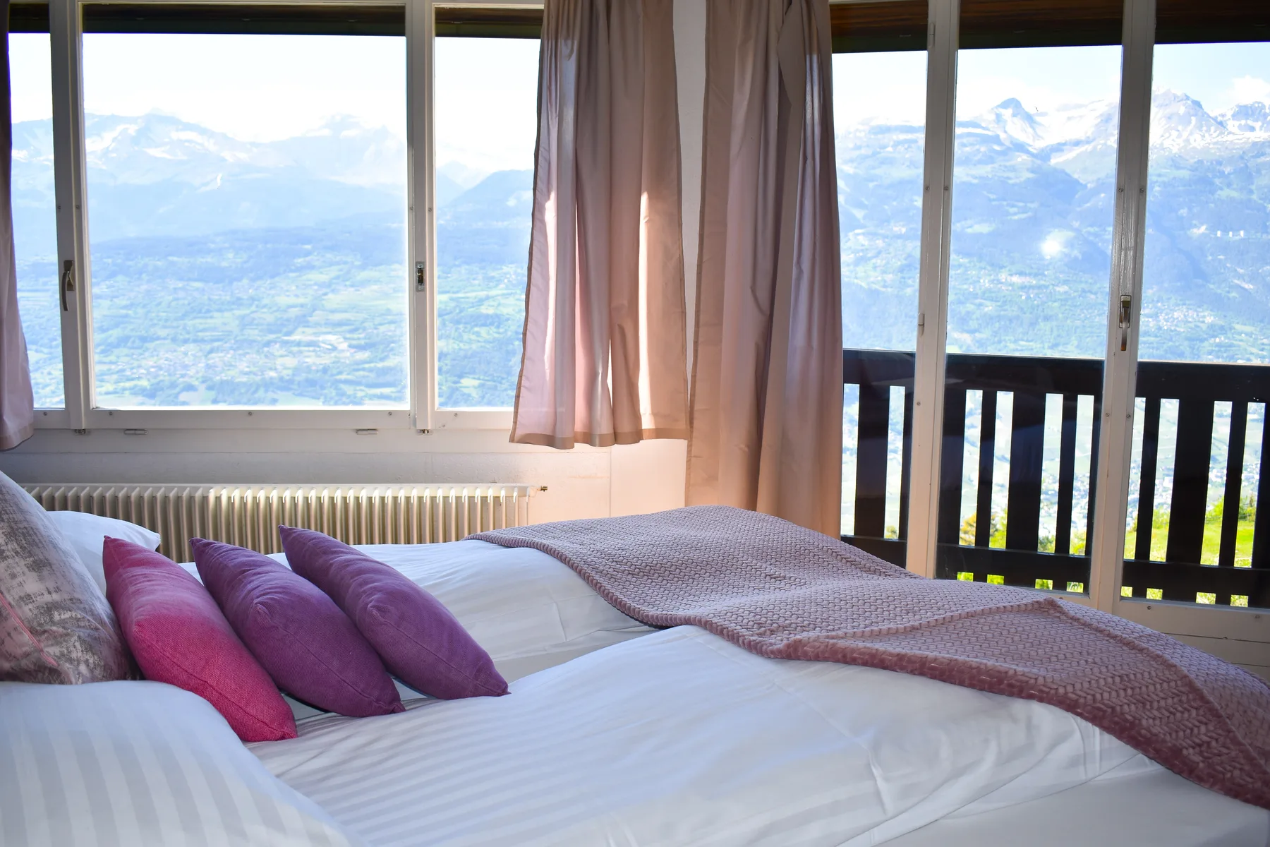 Habitación de hotel con vistas