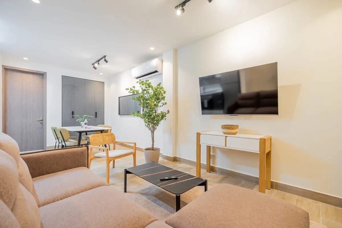 Luxury 1BR in Casco Antiguo w/ Balcony
