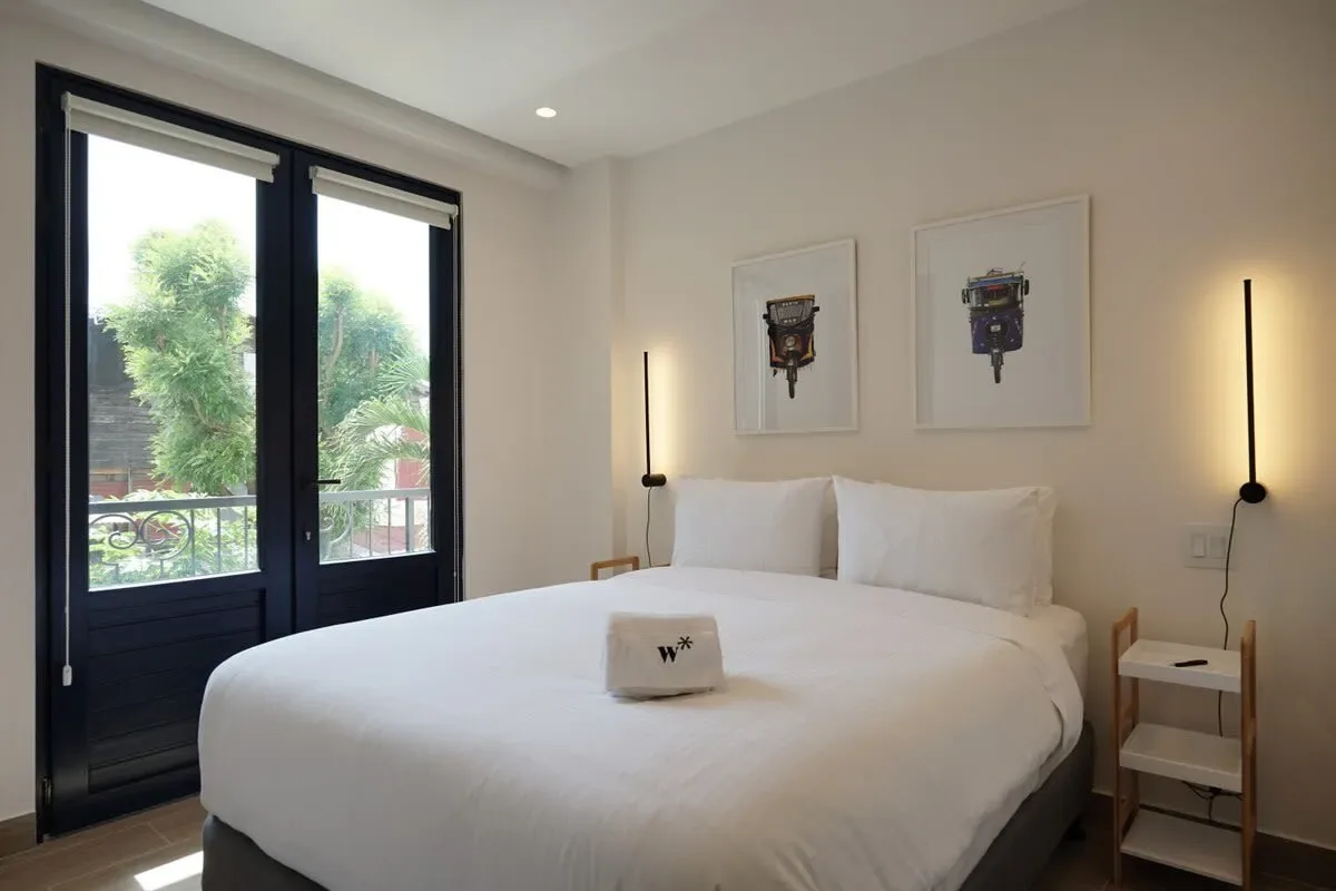 Luxury 1BR in Casco Antiguo w/ Balcony