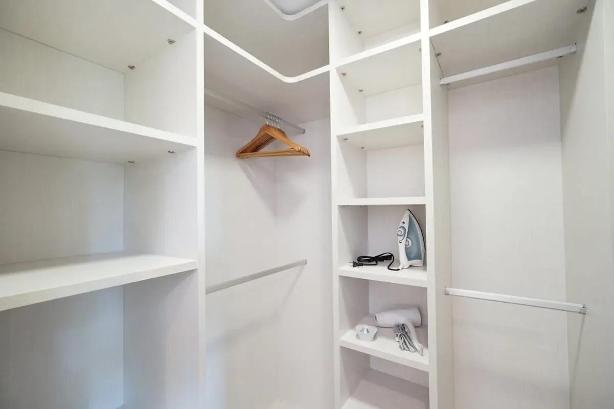 Luxury 1BR in Casco Antiguo w/ Balcony