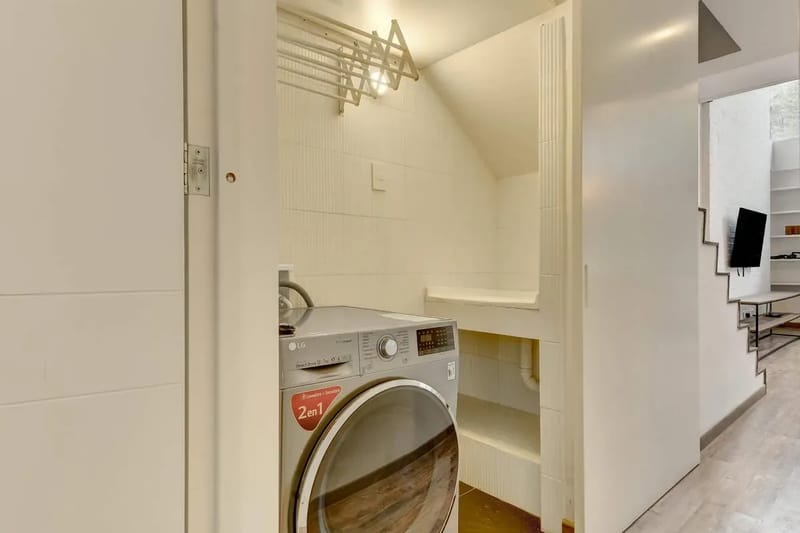 Deluxe 1BR Duplex in El Virrey w/ Terrace