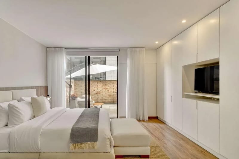 Deluxe 1BR Duplex in El Virrey w/ Terrace