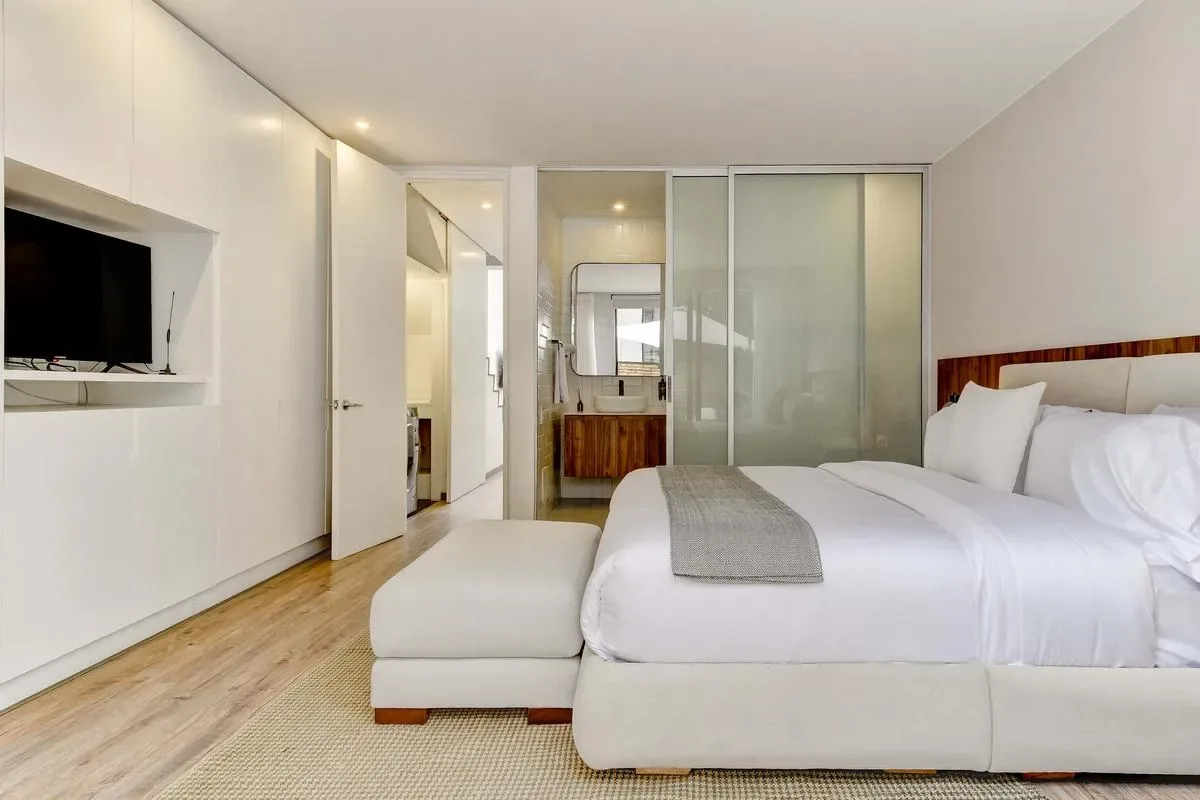 Deluxe 1BR Duplex in El Virrey w/ Terrace