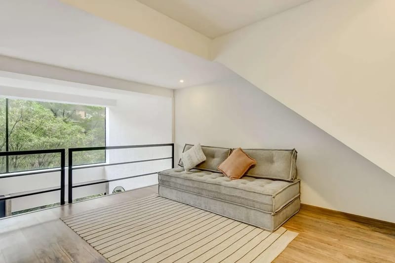 Deluxe 1BR Duplex in El Virrey w/ Terrace