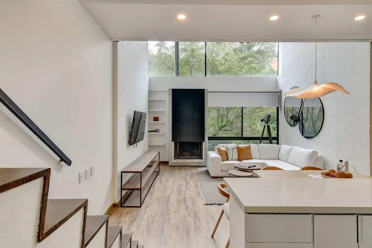 Deluxe 1BR Duplex in El Virrey w/ Terrace