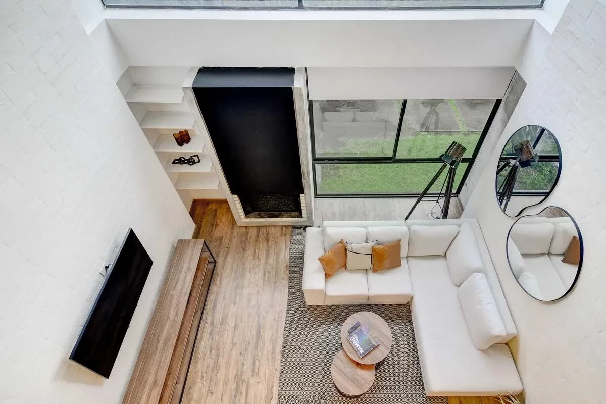 Deluxe 1BR Duplex in El Virrey w/ Terrace