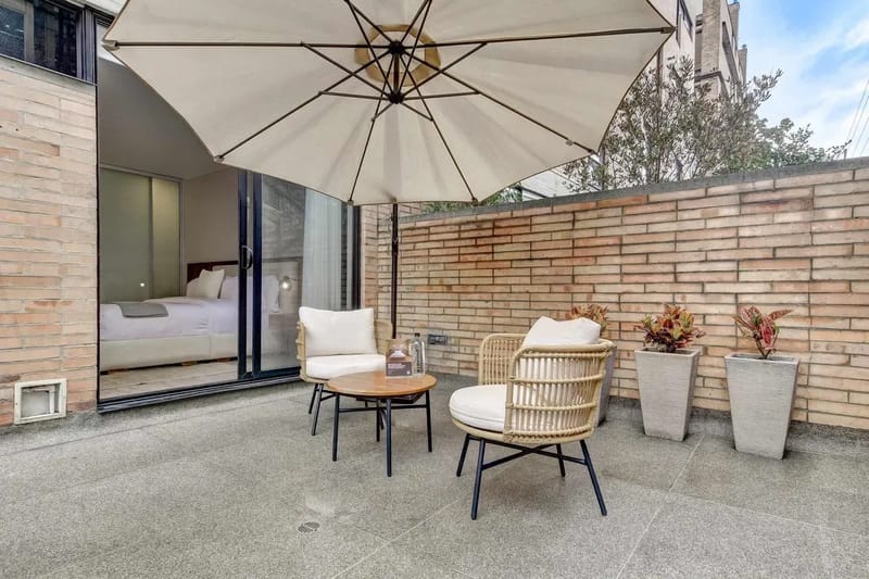 Deluxe 1BR Duplex in El Virrey w/ Terrace